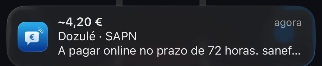 Notificação do Péage Notif ao passar no pórtico de free flow de Dozulé: cerca de 4,20 €, a pagar online no prazo de 72 horas em sanef.com